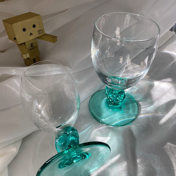 Drinkware - Picture 3 of 4